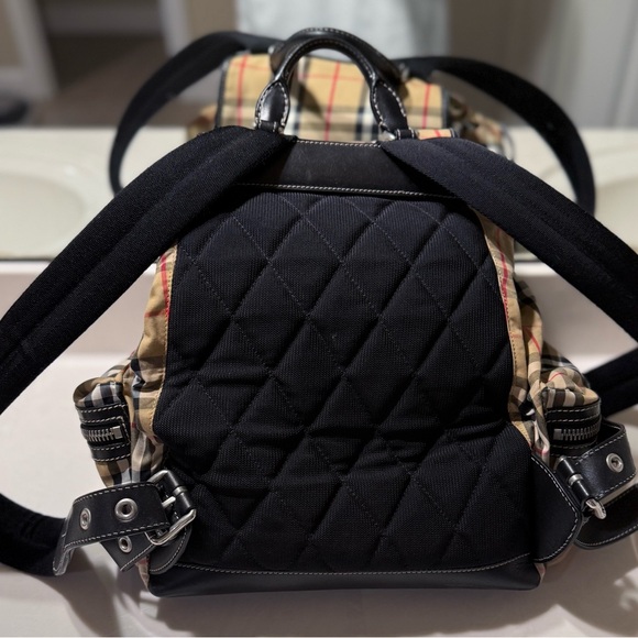 100% Authentic BURBERRY Vintage Check Backpack - UNISEX - Free Shipping - Picture 2 of 14